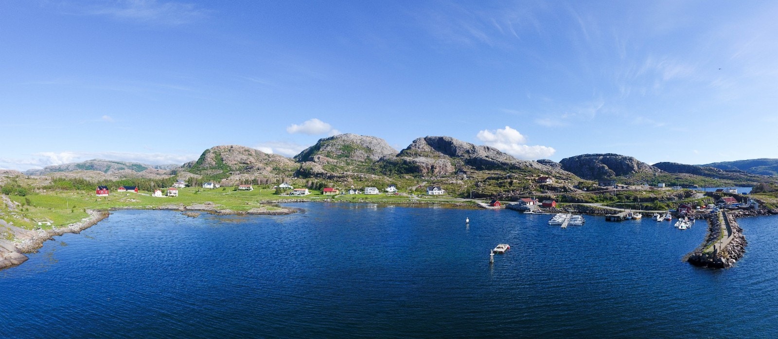 Hasvåg Havblikk ligger svært idyllisk til i fantastisk omkringliggende natur Galleribilde