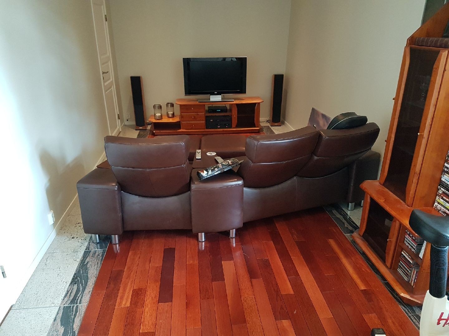 TV stue i kjeller Galleribilde