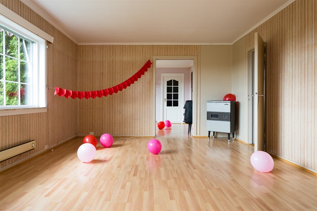 Stuen og videre inn til spisestuen. Galleribilde