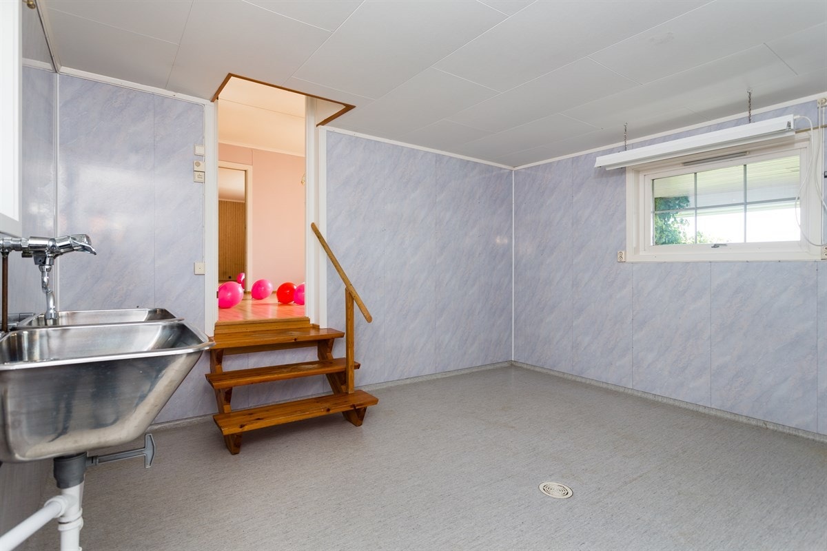 Vaskerom med adkomst fra spisestuen. Galleribilde