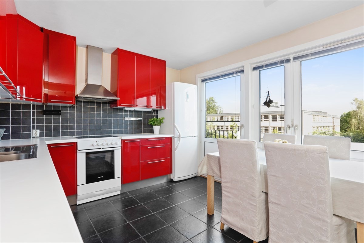 Kjøkken med fransk balkong Galleribilde