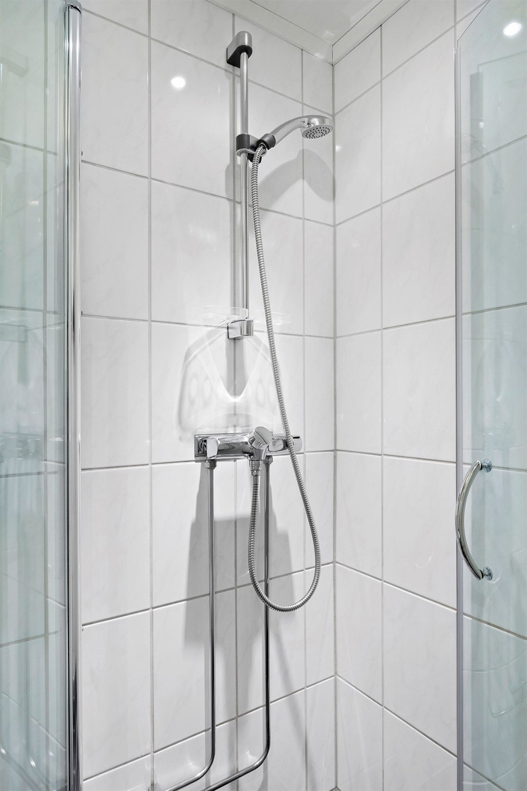 På badet har du opplegg for vaskemaskin - Det er også tilgang til fellesvaskeri Galleribilde