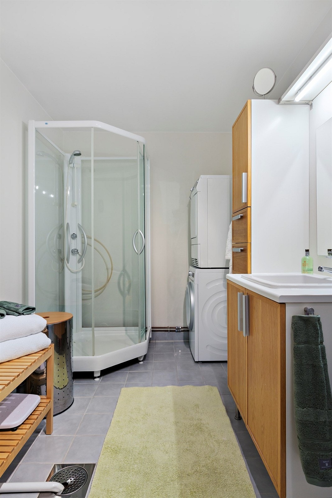 Badet har opplegg for vaskemaskin. Galleribilde