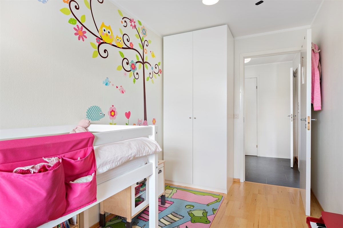 Soverom 2 - Passer perfekt som barnerom, gjesterom eller kontor. Galleribilde