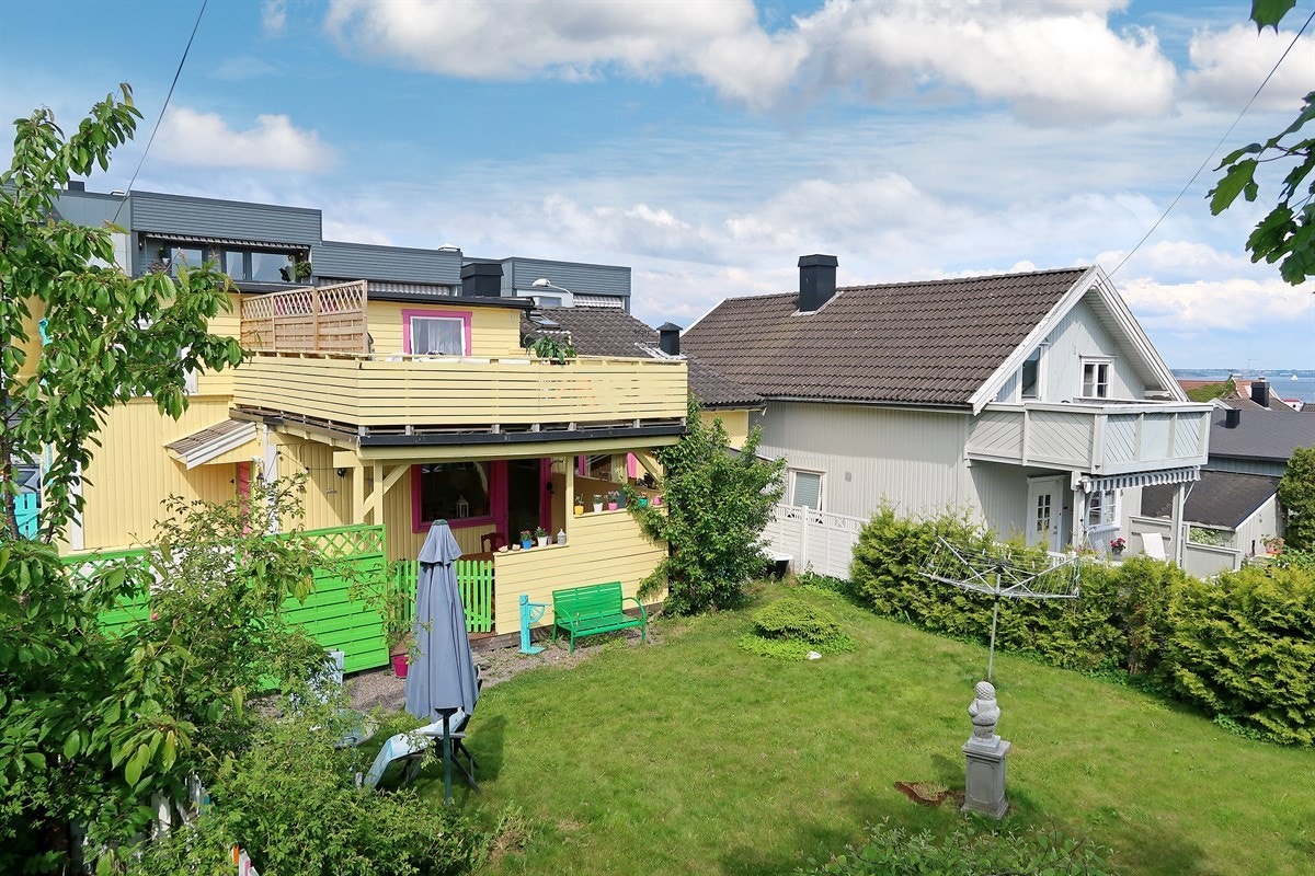Her ser vi fra haven og mot takterrassen Galleribilde