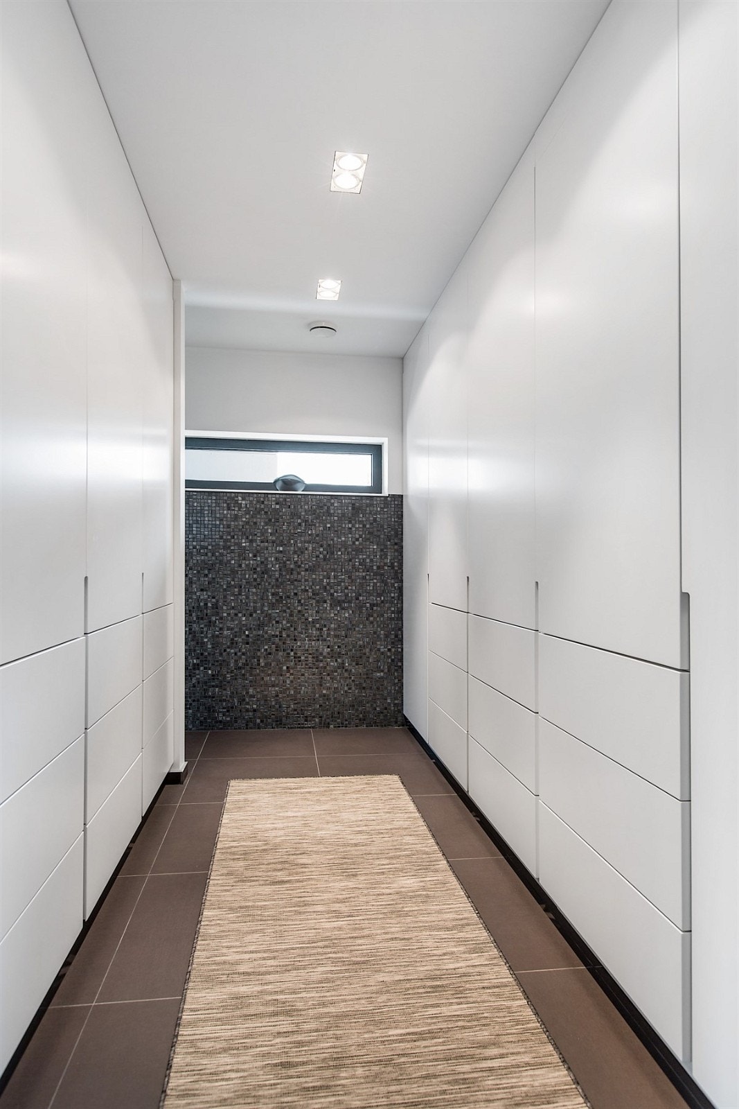 Garderobe tilknyttet hovedsoverom Galleribilde