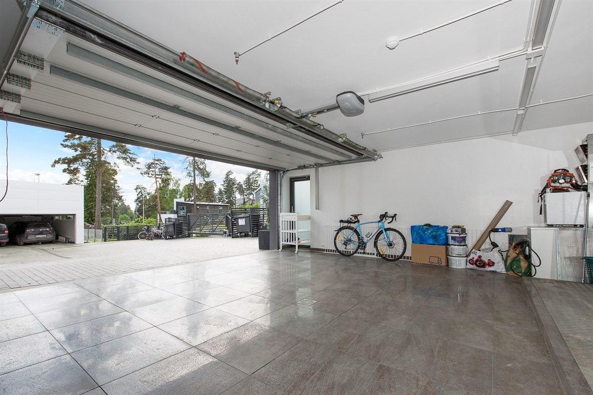 Sprinklet dobbelgarasje Galleribilde