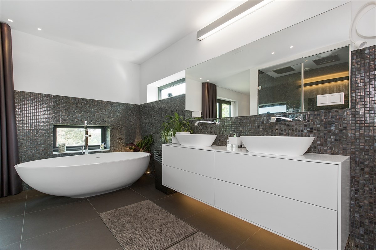 Bad på hovedsoverommet Galleribilde