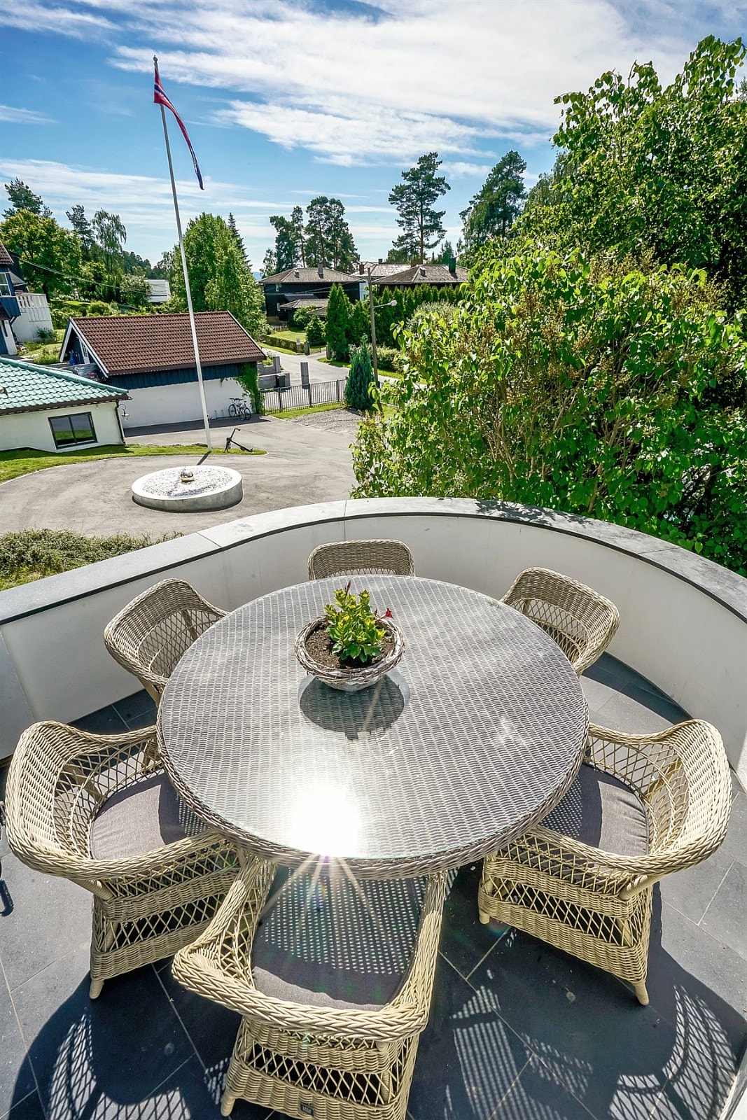 Terrasse fra hovedstue Galleribilde