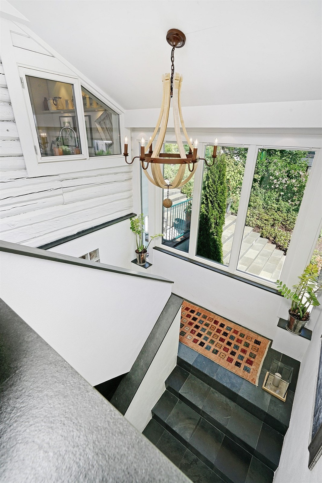Trappeløp entré/hall til hovedetasje Galleribilde