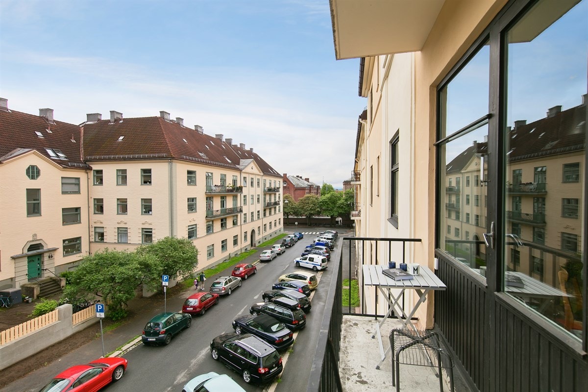 Deilig morgensol på balkongen Galleribilde