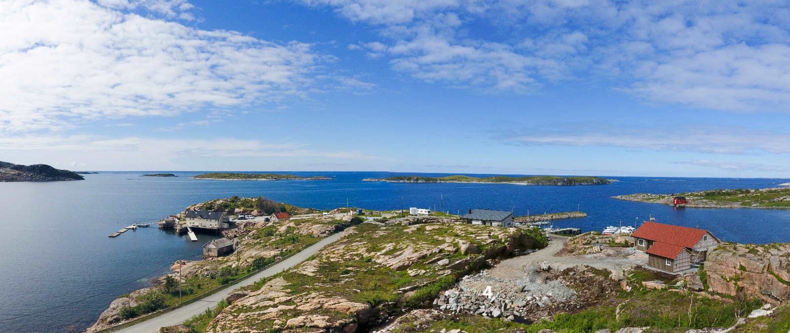 Her ser vi mot Hasvåg Havblikks ytterste del mot nordvest og tomt 4 Galleribilde