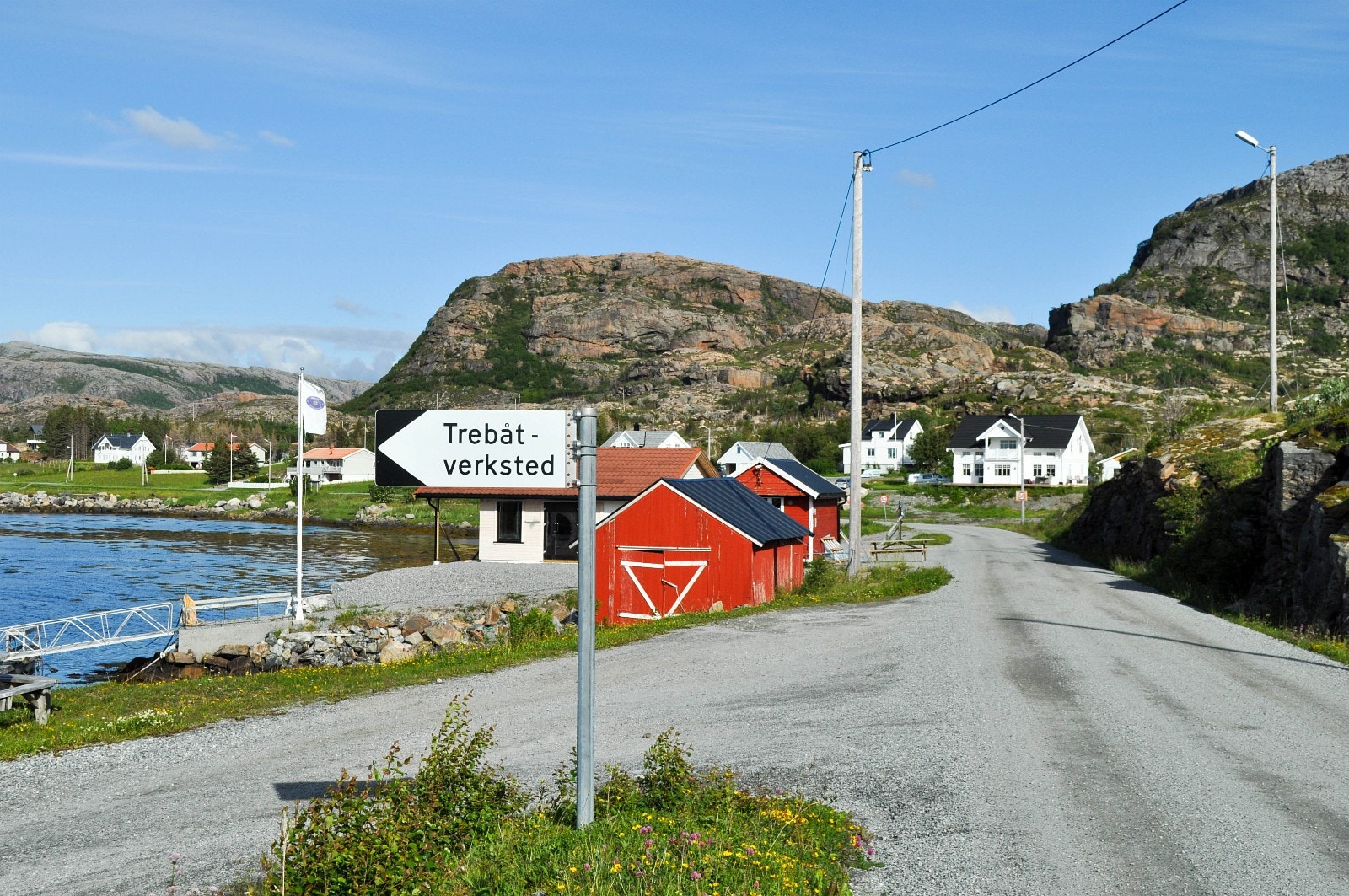Det er også etablert et trebåtverksted i havna Galleribilde