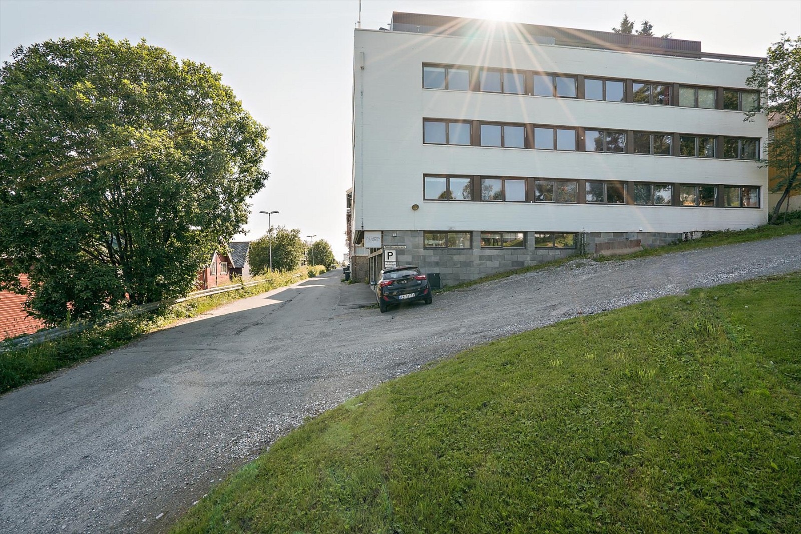 Fasade, området her er rolig og har lite gjennomgangstrafikk. Galleribilde