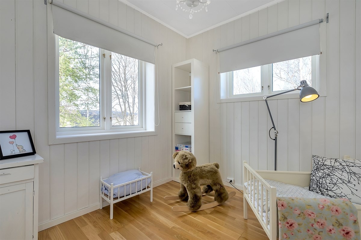 Soverom nr. 3. I tillegg er det tv-stue/soverom i 1.etasje. Galleribilde