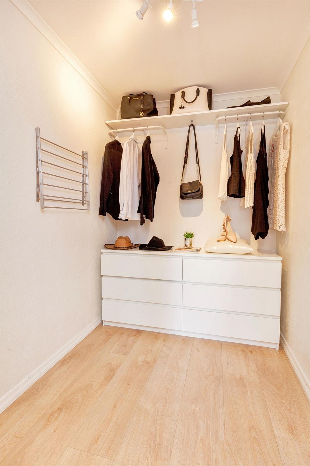 God plass til garderobeløsning. Galleribilde