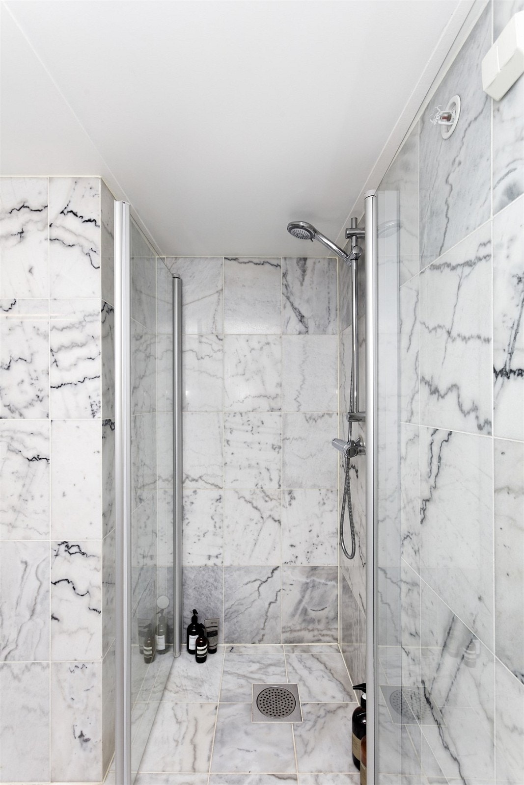 Dusjsone i hjørnet Galleribilde