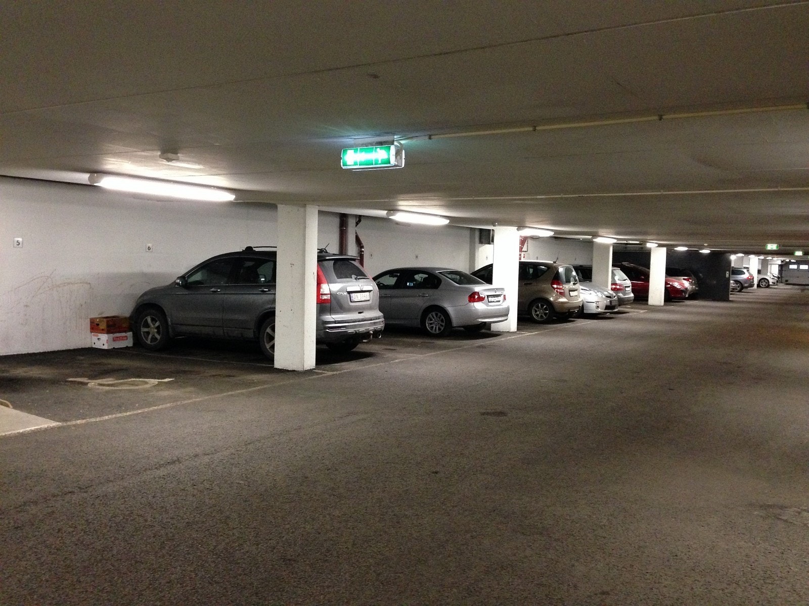 garasjeplass i kjelleren Galleribilde