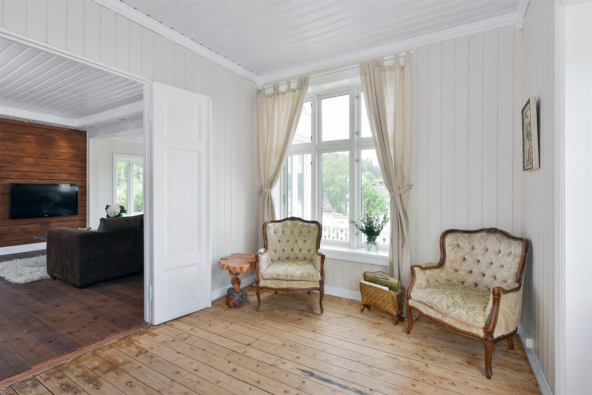 Videre er det adkomst til enda en stue. Galleribilde