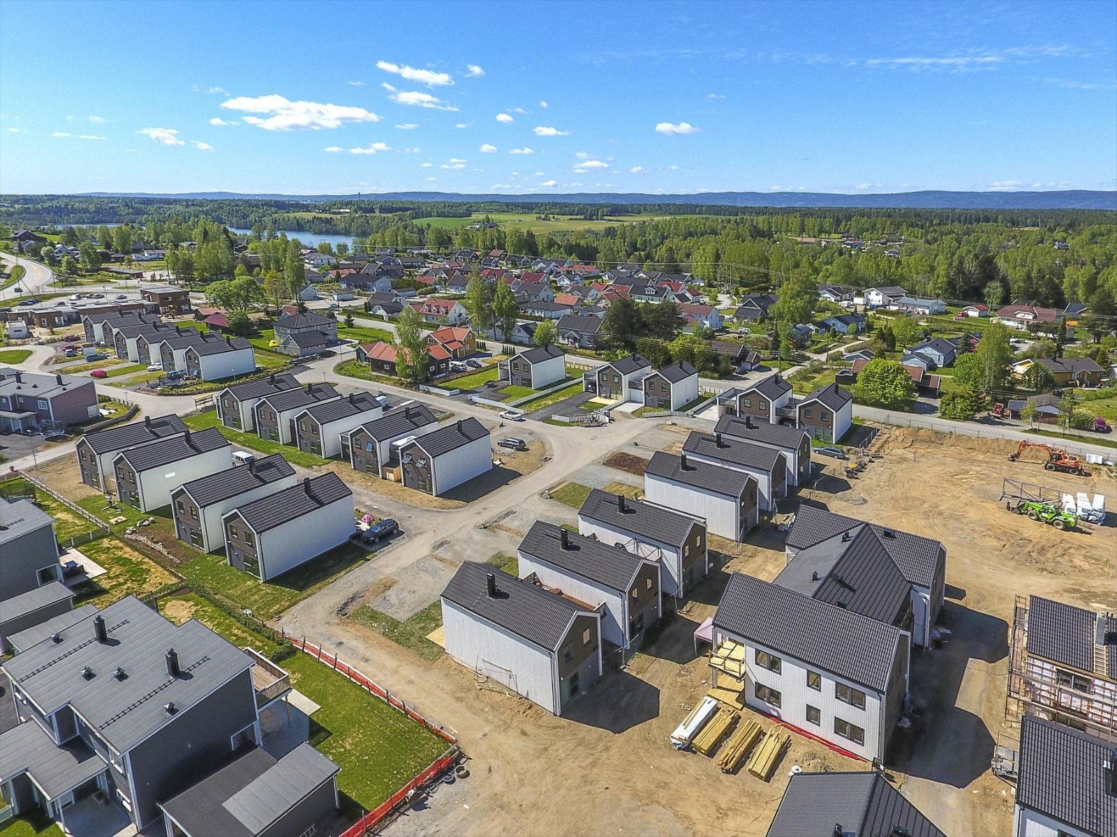 Boligen holder til i populære Mogreina. Galleribilde