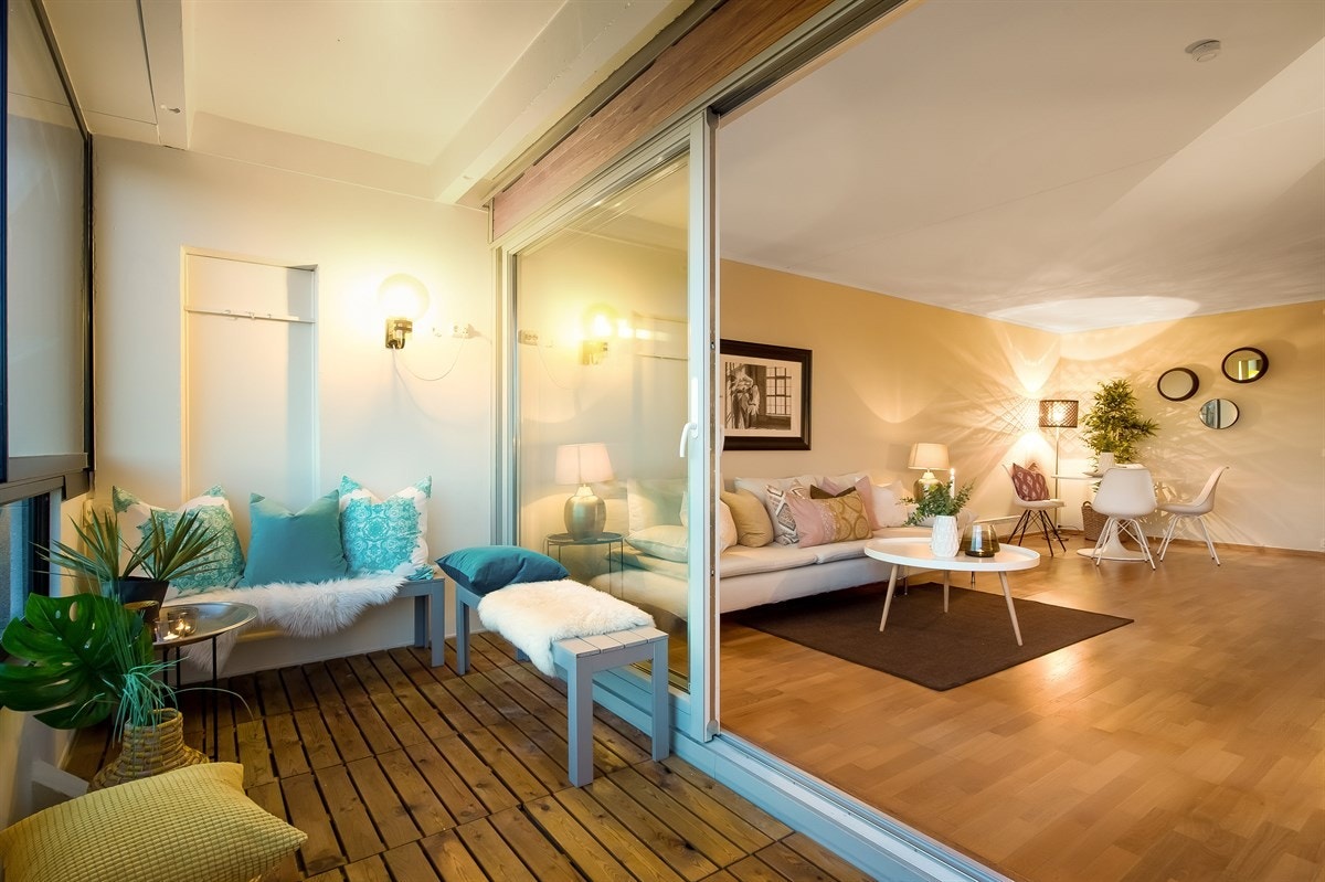 Balkong med plass til utemøbler. Galleribilde