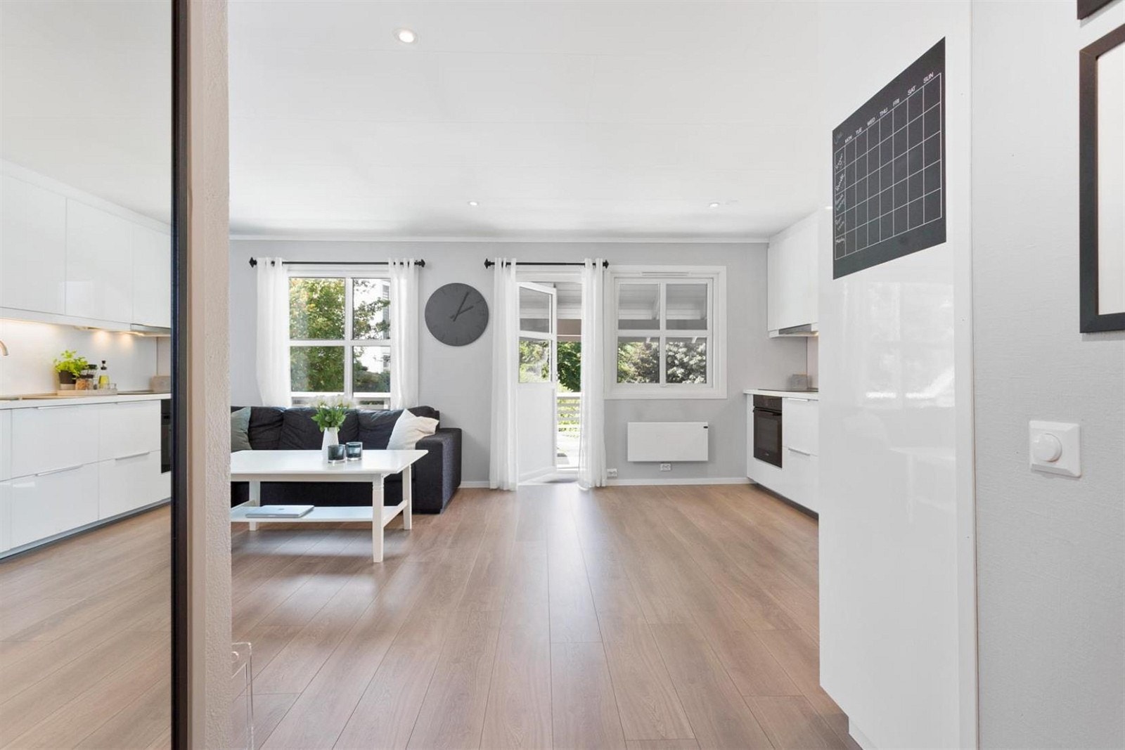 Gjennomgående lys og innbydende leilighet Galleribilde