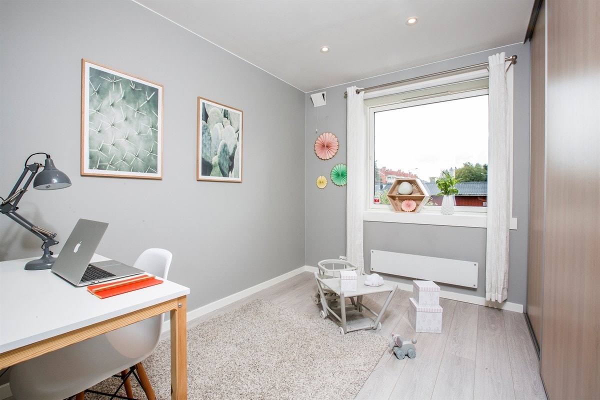 Soverom II fungerer utmerket som et barnerom, kontor eller gjesterom. Galleribilde