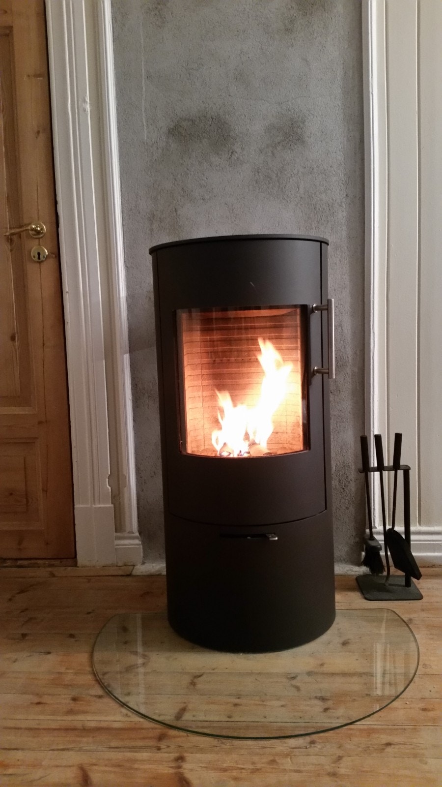 Ny peisovn i stuen Galleribilde