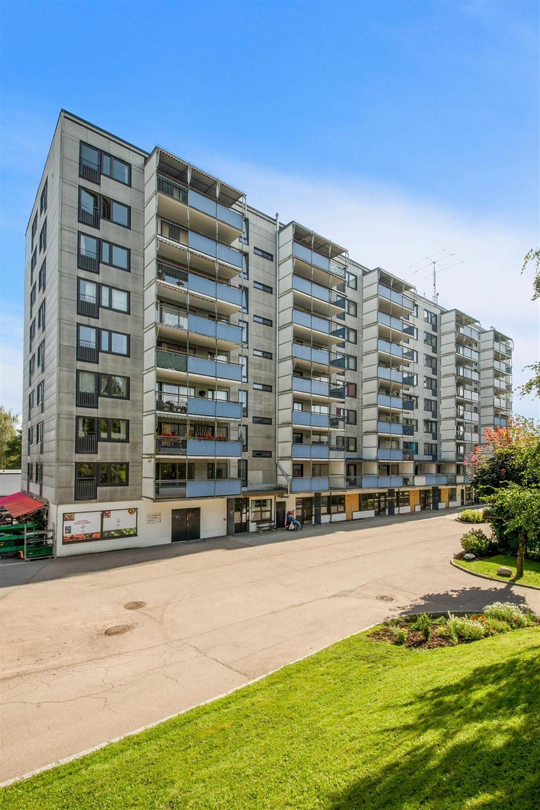 Fasaden er vedtatt rehabilitert og får et moderne preg. Galleribilde