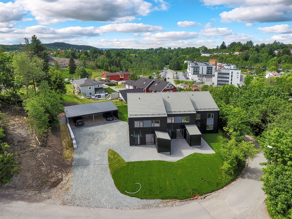 Solrik tomt Galleribilde