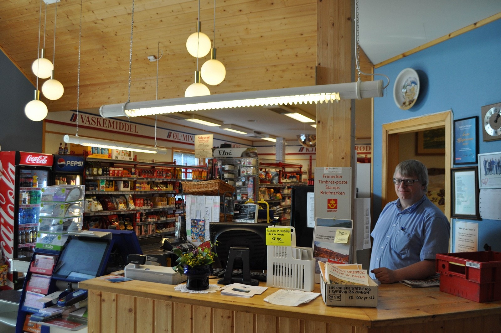 Skorovas har egen nærbutikk med godt utvalg av dagligvarer og andre nødvendige varer Galleribilde