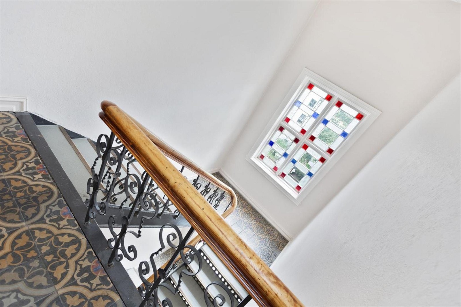 Trappegang med originale klassiske detaljer Galleribilde