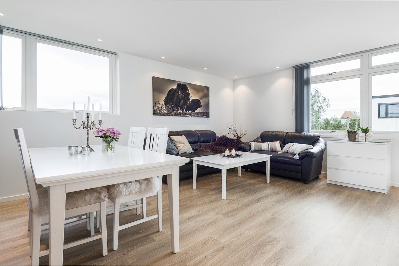 Velkommen til Kolstadflata 31 C | Gled deg til en enklere hverdag i denne nyoppussede 2-roms toppleiligheten i byggets øverste etasje Galleribilde