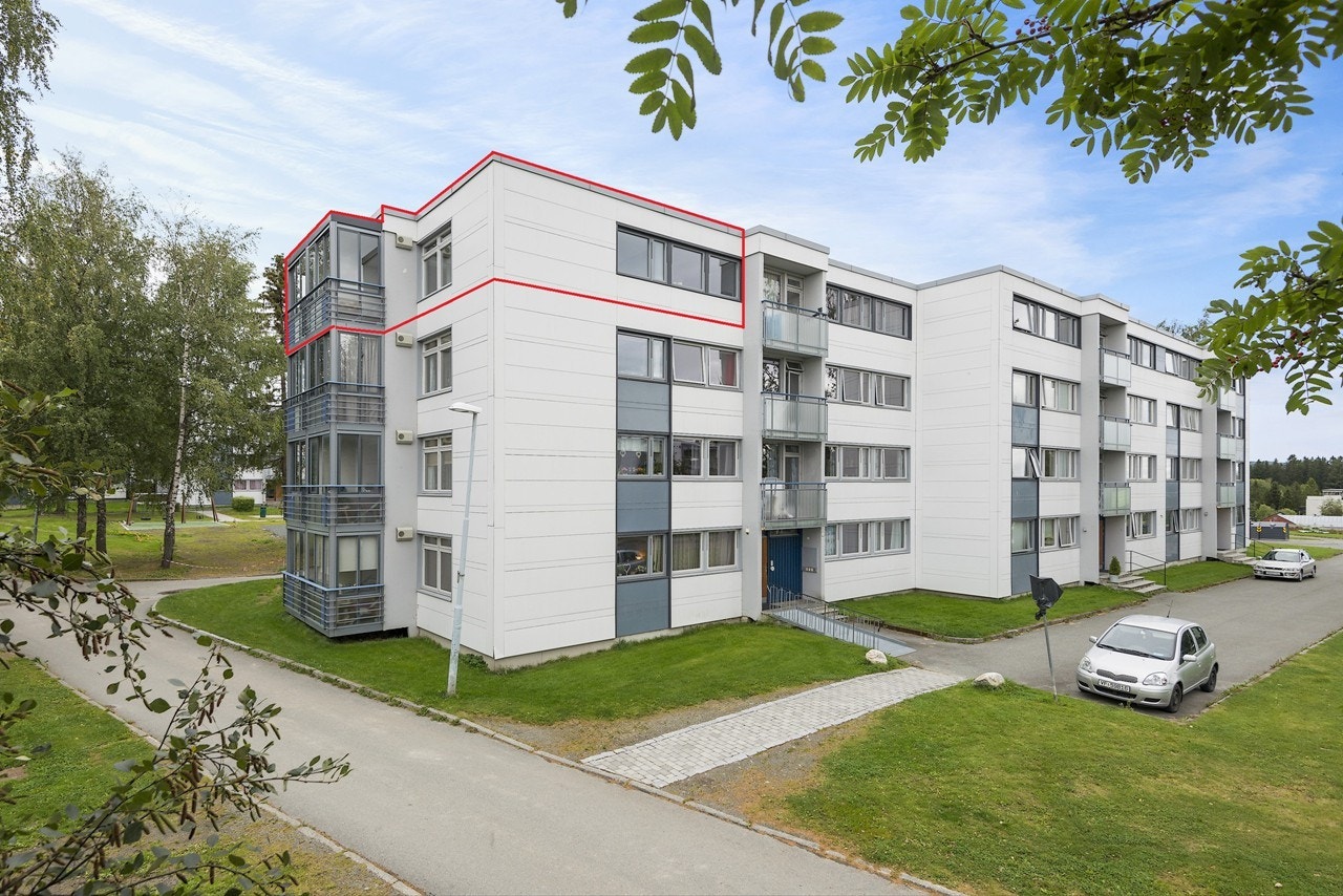 Borettslaget Kolstadflaten ble stiftet på 70-tallet, og består i dag av underkant av 500 andelsleiligheter og er et svært veletablert borettslag! Galleribilde