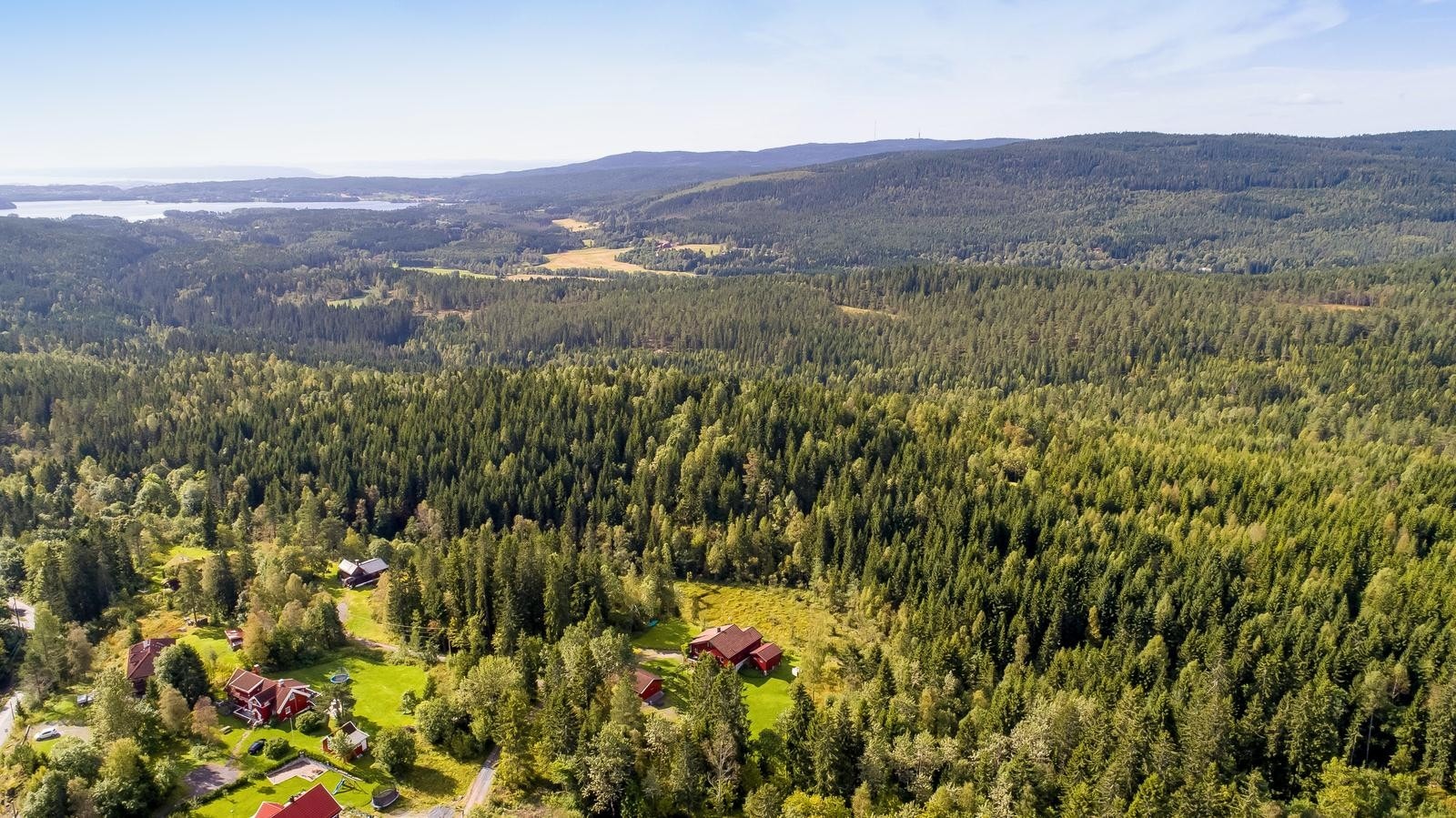 Dronefoto av området rundt Galleribilde