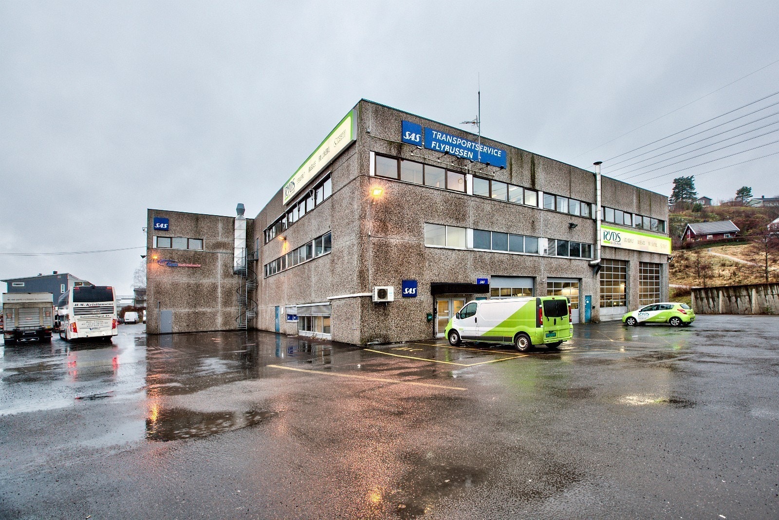 Fasade inngang. Galleribilde