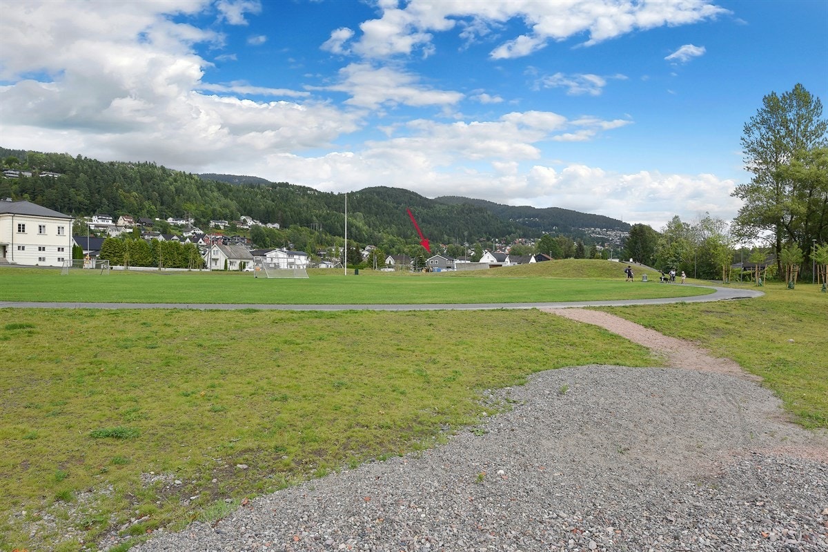 Treningsfasilitetene er svært store da det er gode muligheter for å ta seg en joggetur både langs veien og i skogen. Galleribilde