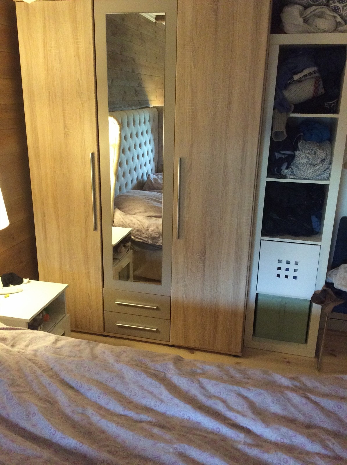 Garderobeskap på alle s.rom Galleribilde