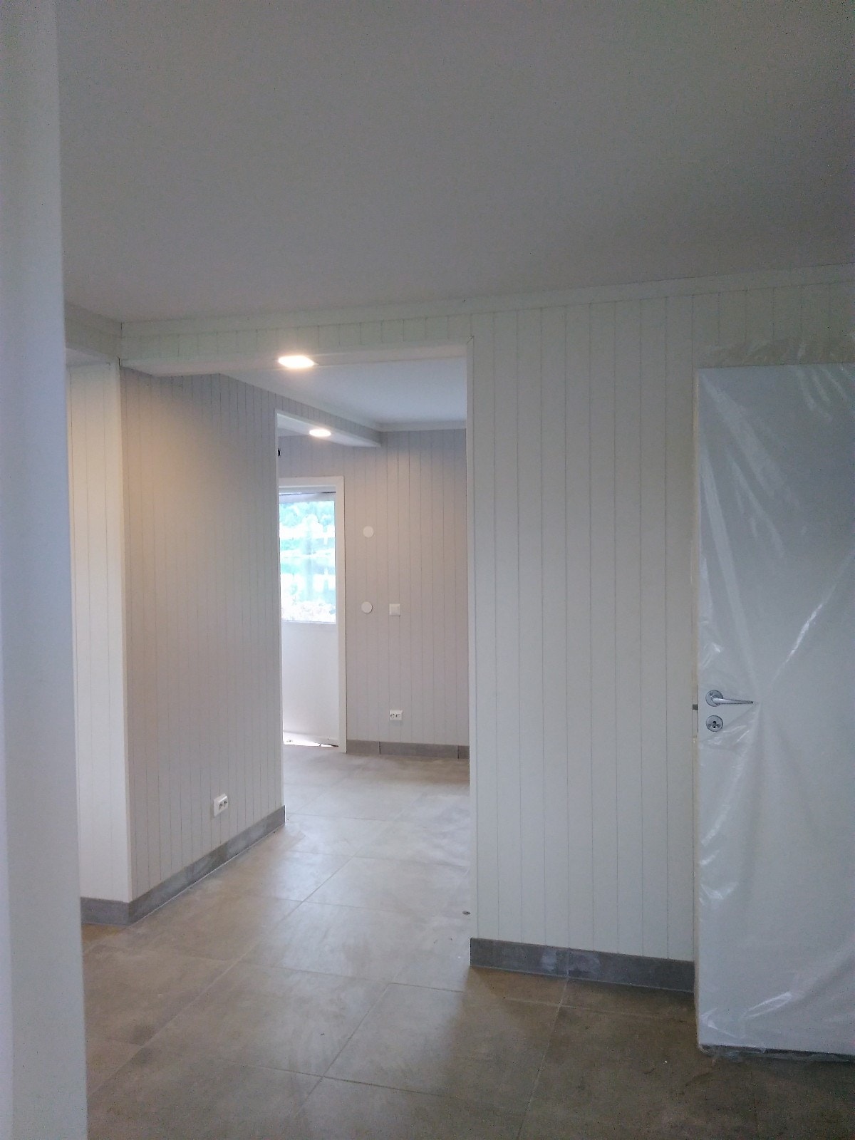 Sett fra gangen mot kontorhjørnet. Galleribilde