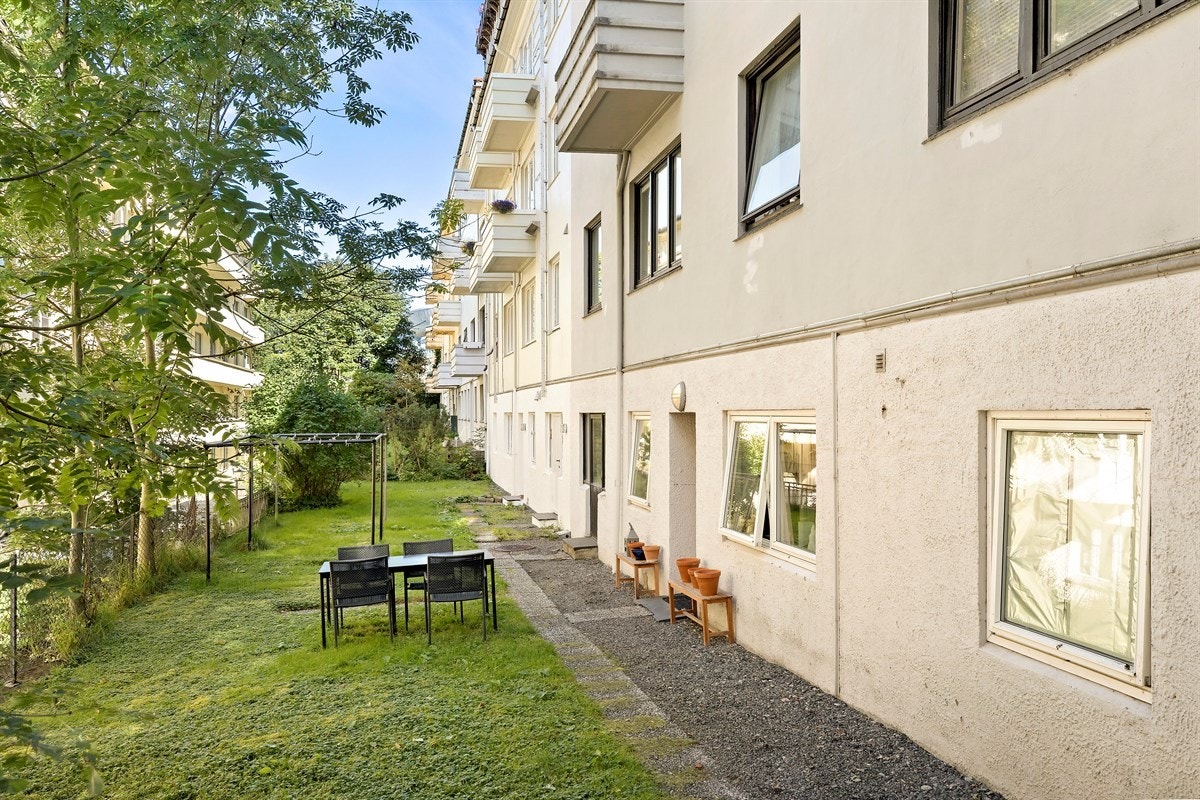 Hyggelig uteområde tilhørende sameiet. Galleribilde