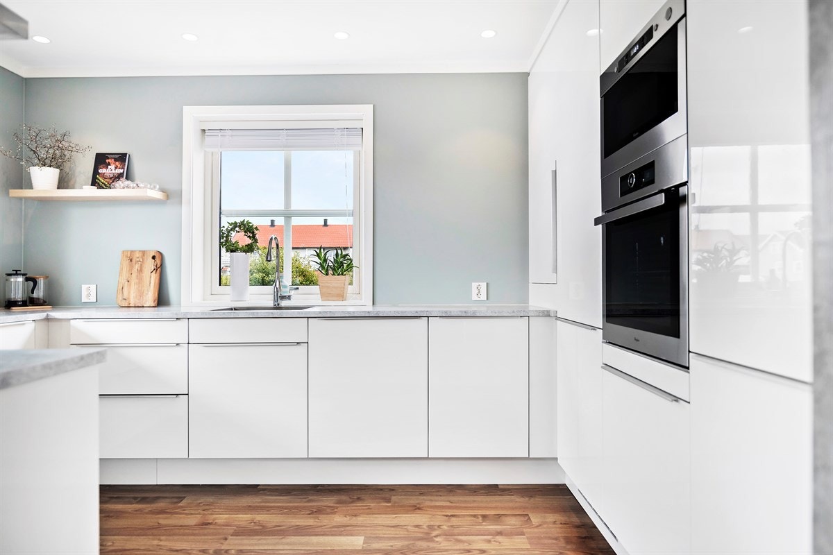 Delikat og nyere kjøkken fra HTH. Galleribilde