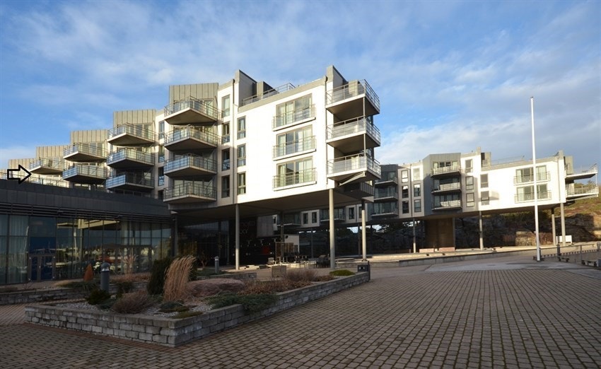 Del av forseggjort utearealet. Galleribilde
