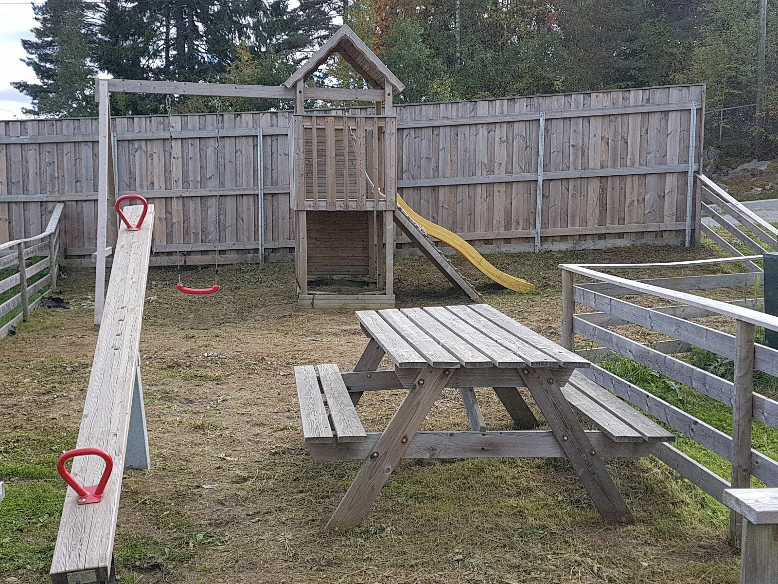 Lekeplass på området. Galleribilde