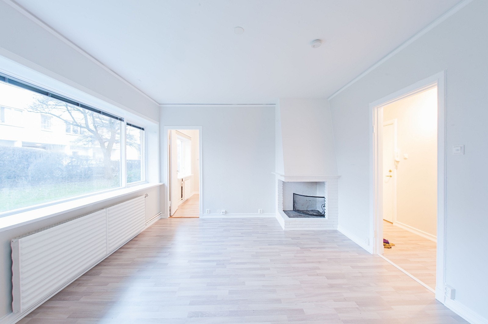 Stue m. peis Galleribilde