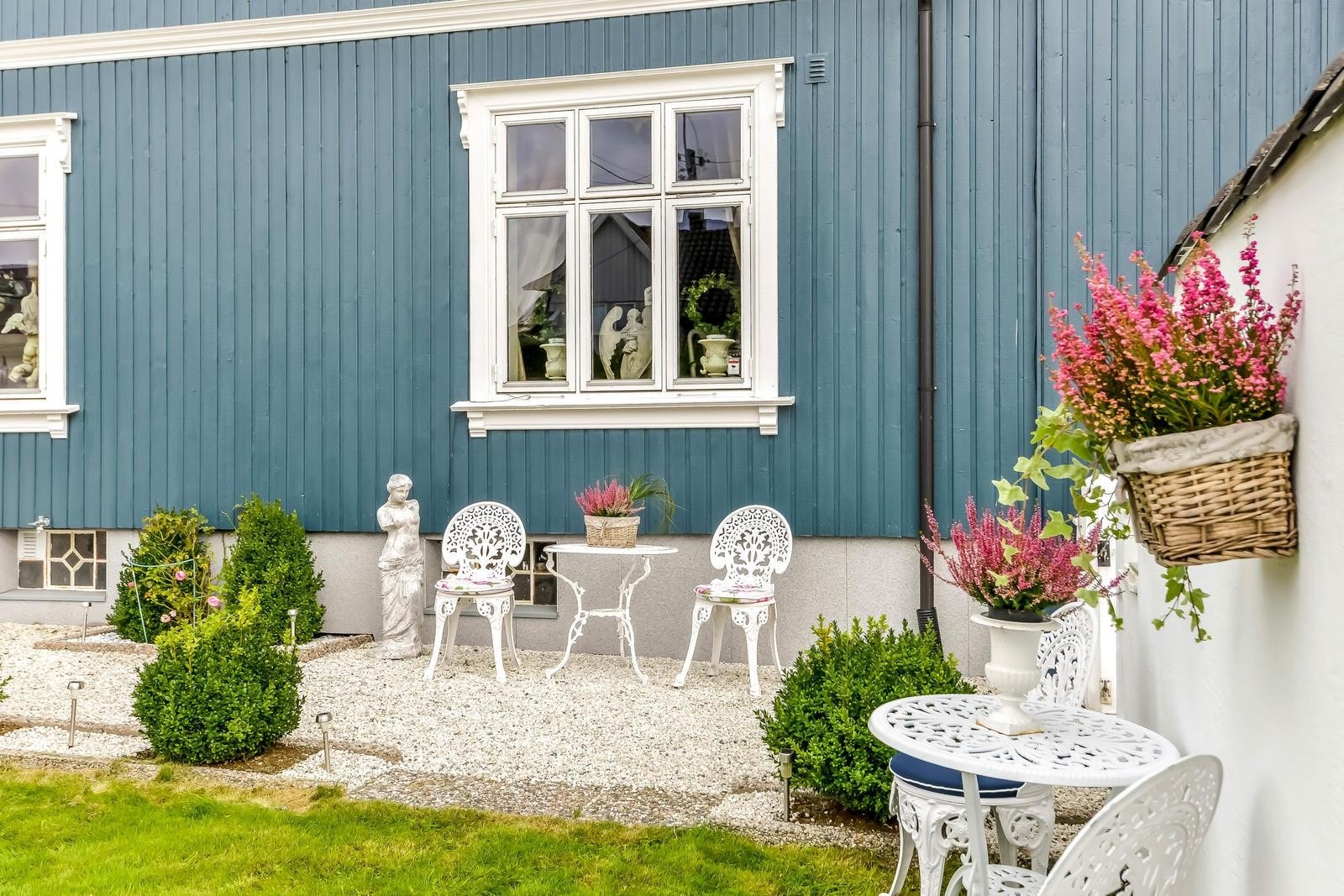 ute (20) Galleribilde