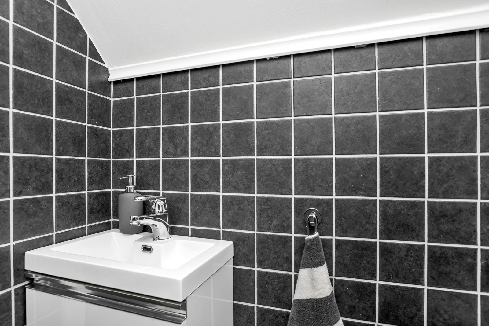 Nyere servant på wc-rom Galleribilde