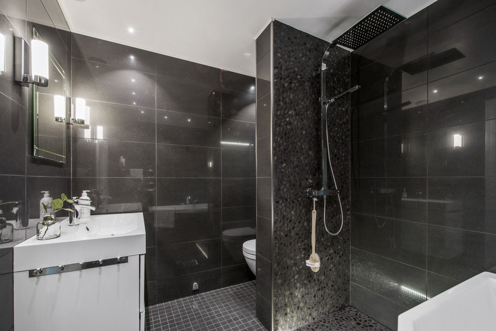 God planløsning på badet. Lekker og nytt fra 2013 Galleribilde