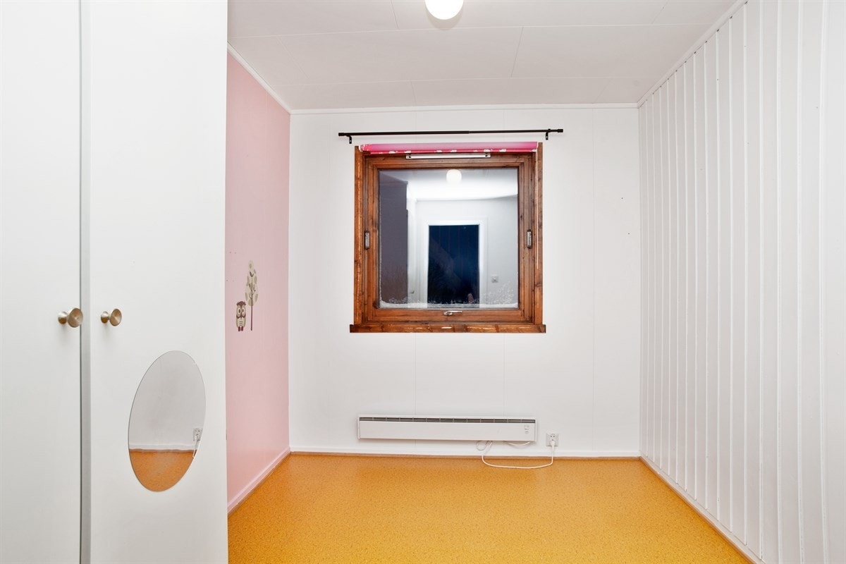 Dr. Nedlersveg 9b og soverom Galleribilde
