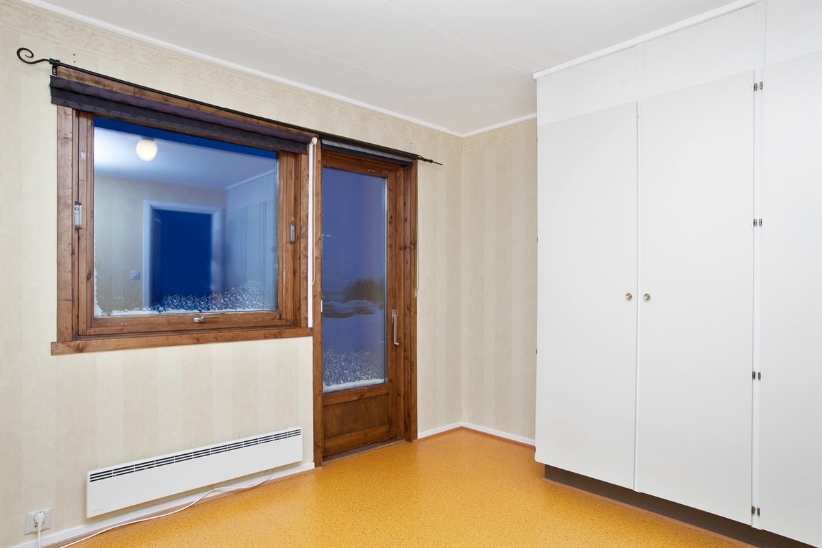 Dr. Nedlersveg 9b og soverom Galleribilde