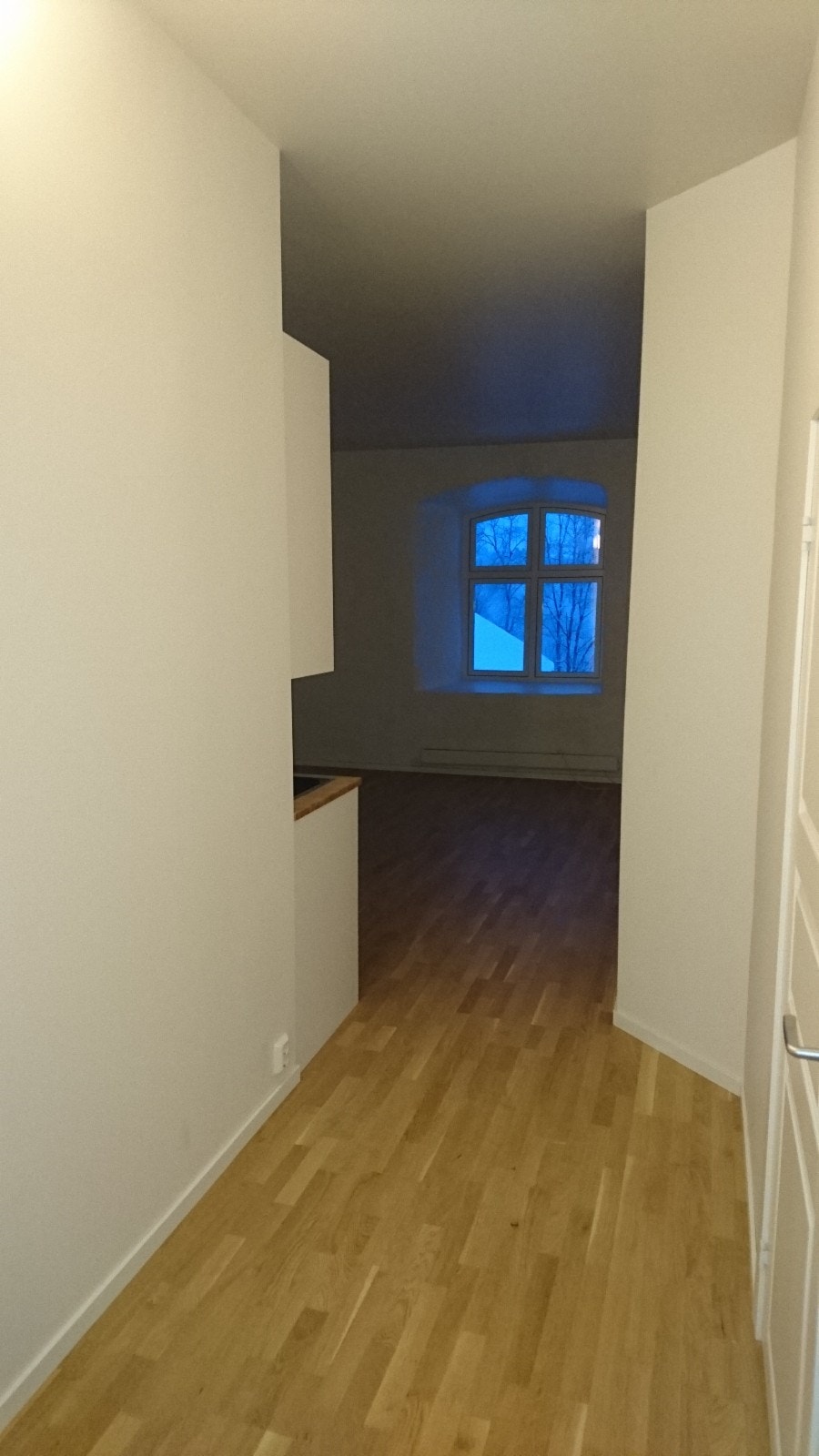 Inngang til kjøkken/stue Galleribilde